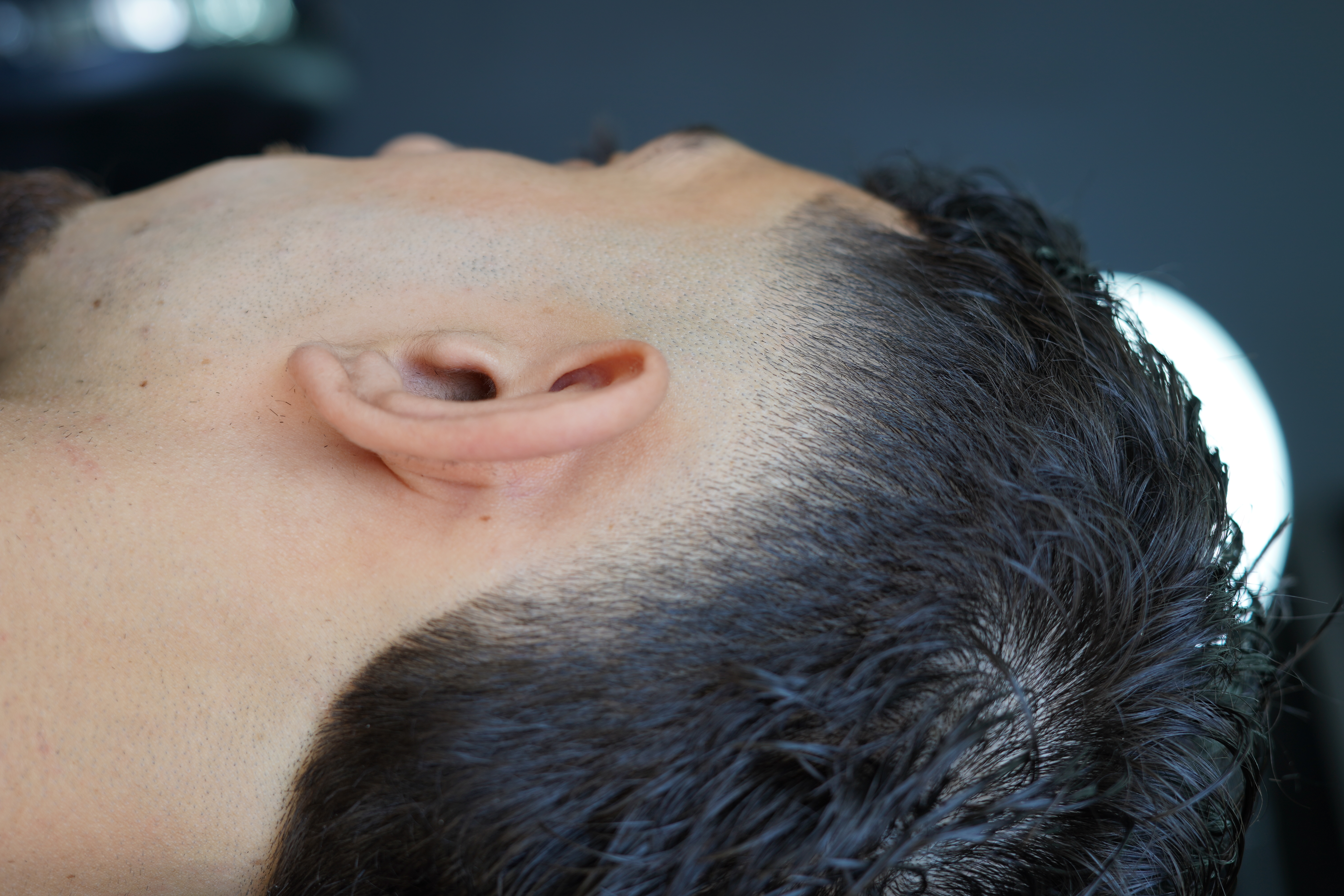 Style créatif chez Akridi Barber